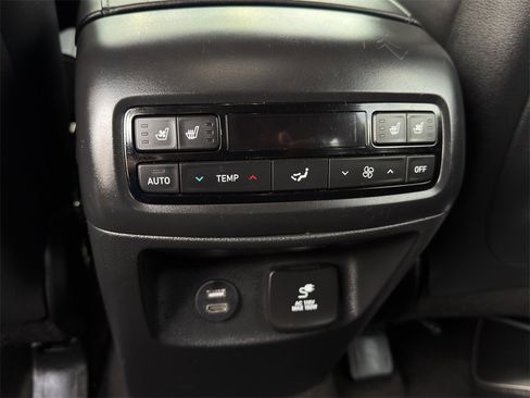 Used 2021 Hyundai Palisade Limited w/ Cargo Package image 28