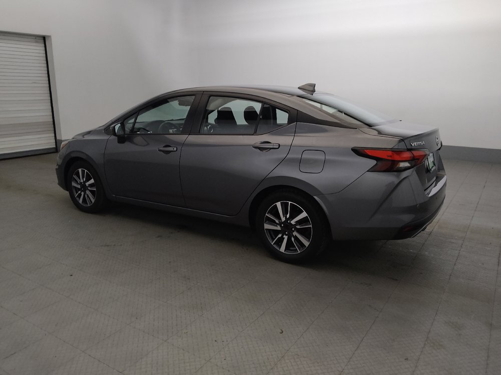 Used 2021 Nissan Versa SV FWD image 3