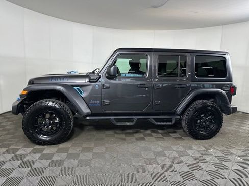 Used 2024 Jeep Wrangler Unlimited image 6