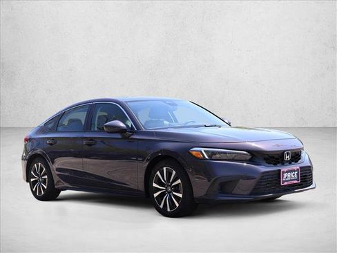 Used 2024 Honda Civic EX-L image 3