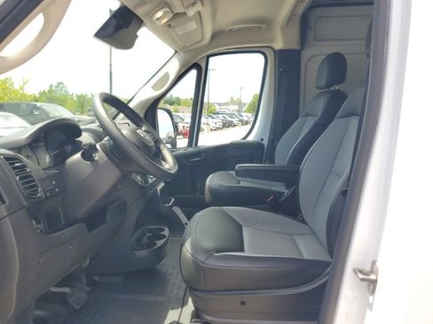 Used 2026 RAM ProMaster 2500 w/ Convenience Group FWD image 5