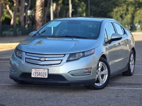 Used 2013 Chevrolet Volt FWD image 19
