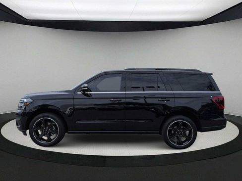 Used 2024 Ford Expedition Limited AWD/4WD image 5