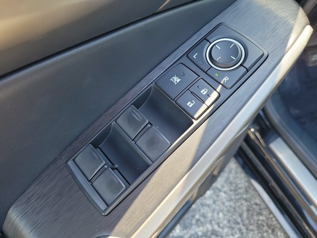 Used 2019 Lexus IS 300 F Sport w/ F Sport Package RWD image 11