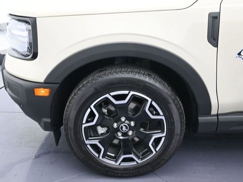 New 2025 Ford Bronco Sport Outer Banks w/ Outer Banks Tech Package+ image 10