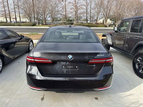 Used 2024 BMW 530i xDrive w/ Premium Package image 6