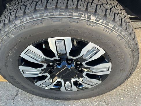 New 2026 GMC Sierra 3500 Denali w/ Denali Reserve Package image 13