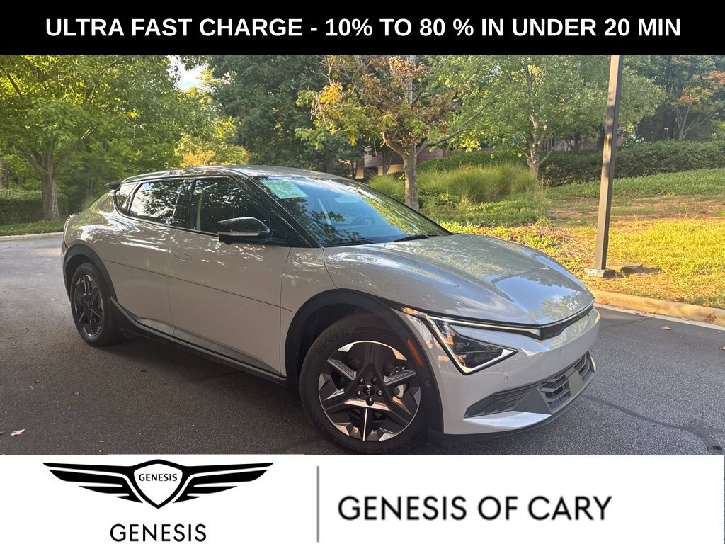 Used 2025 Kia EV6 Light w/ Light LR Technology Package RWD image 1