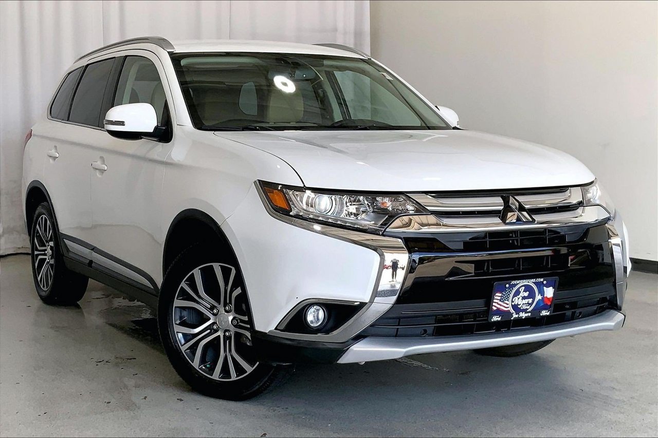 Used 2017 Mitsubishi Outlander SEL FWD image 34