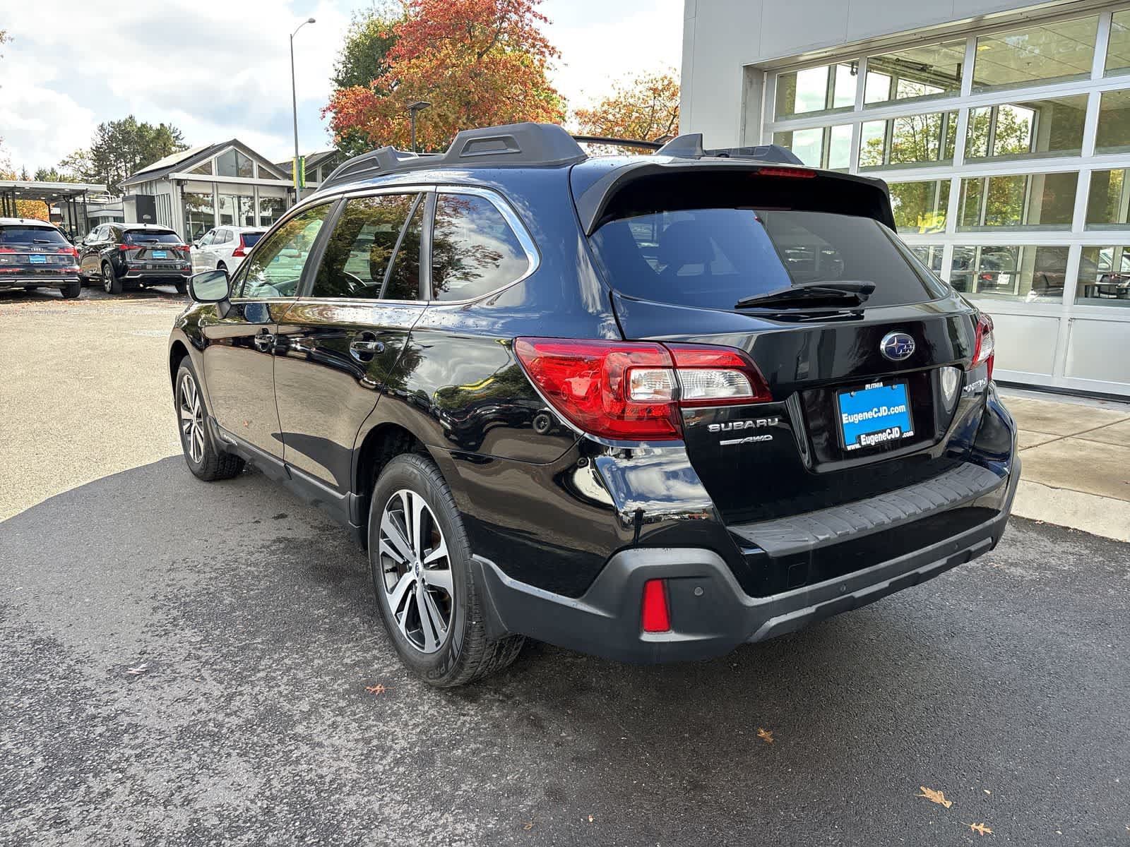 Used 2018 Subaru Outback 2.5i Limited AWD/4WD image 2