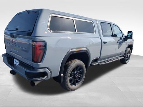Used 2025 GMC Sierra 2500 AT4 w/ AT4 Premium Plus Package AWD/4WD image 6