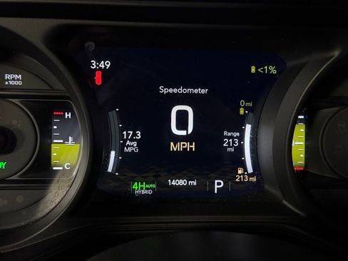 Used 2025 Jeep Wrangler Unlimited Sahara AWD/4WD image 20