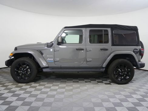 Used 2021 Jeep Wrangler Unlimited Sahara image 6