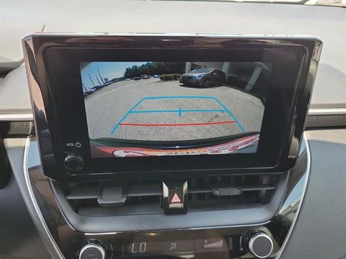 Used 2023 Toyota Corolla LE FWD image 12