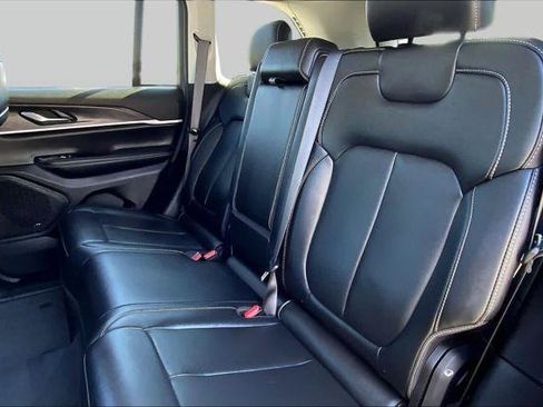 Certified 2023 Jeep Grand Cherokee Limited AWD/4WD image 19
