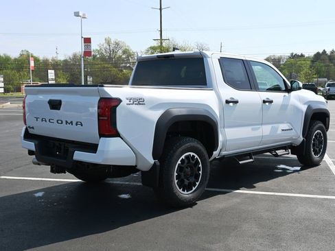 New 2026 Toyota Tacoma TRD Off-Road AWD/4WD image 7