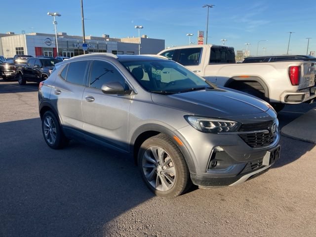 Used 2021 Buick Encore GX Essence w/ Experience Buick Package FWD image 2