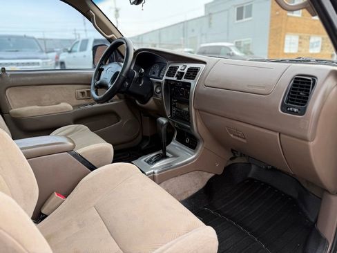 Used 2001 Toyota 4Runner SR5 image 23
