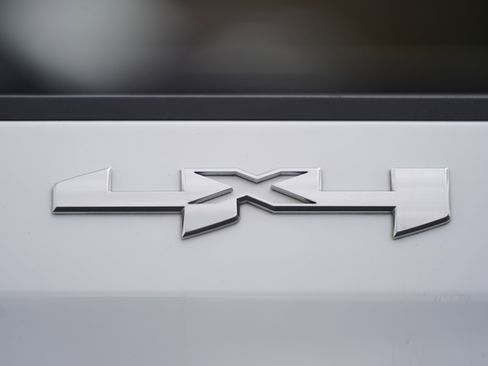 Used 2022 GMC Sierra 1500 Elevation image 36