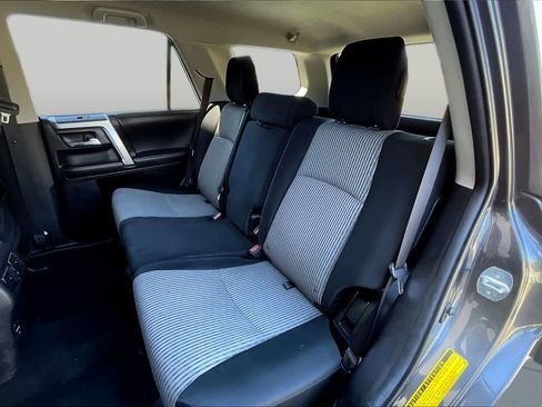 Used 2016 Toyota 4Runner SR5 AWD/4WD image 21