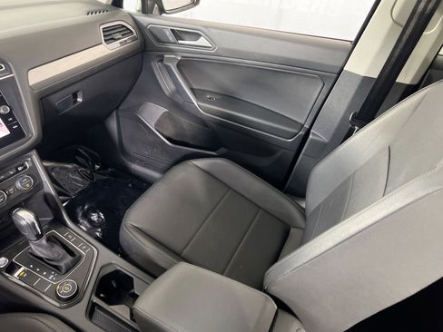 Used 2020 Volkswagen Tiguan SEL image 24