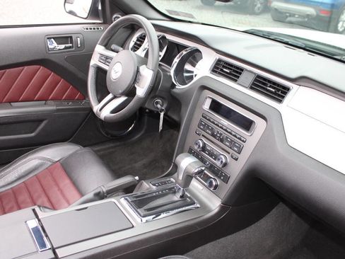Used 2012 Ford Mustang Premium image 20
