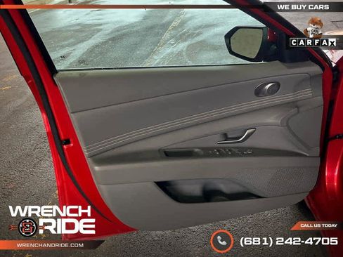 Used 2022 Hyundai Elantra SEL w/ Convenience Package image 18