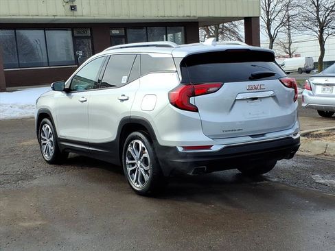 Used 2019 GMC Terrain SLT w/ Preferred Package image 3