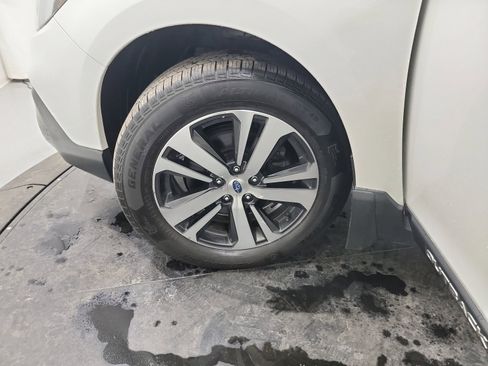 Used 2019 Subaru Outback 2.5i Limited image 30