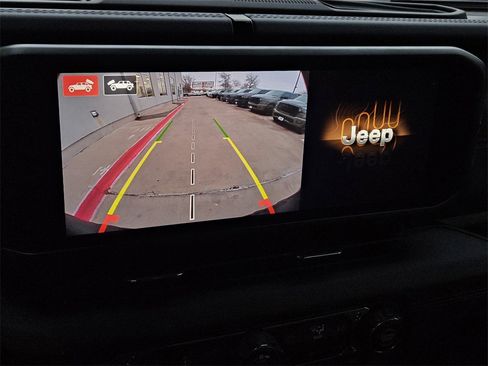 New 2025 Jeep Wrangler Unlimited Rubicon image 18