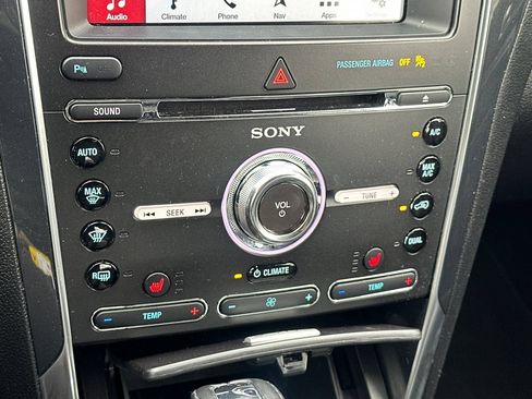 Certified 2018 Ford Explorer Sport AWD/4WD image 21