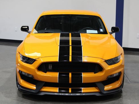 Used 2018 Ford Mustang Shelby GT350 w/ Convenience Package RWD image 7