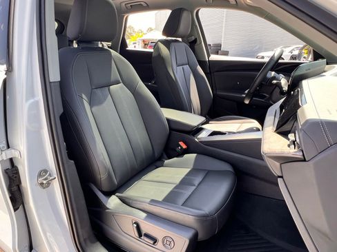 Used 2025 Audi Q5 Premium w/ Convenience Package AWD/4WD image 38