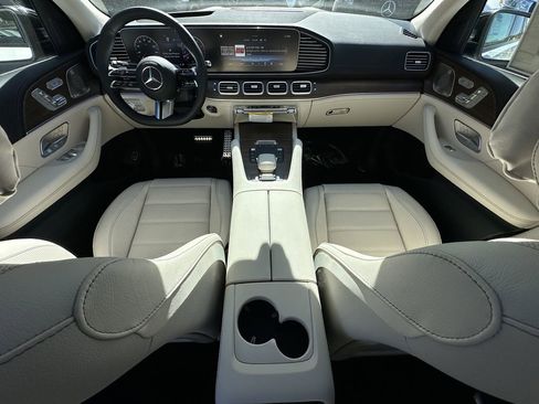 New 2026 Mercedes-Benz GLS 450 4MATIC image 29