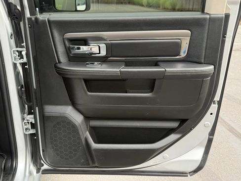 Used 2018 RAM 2500 Laramie w/ Sport Appearance Group AWD/4WD image 31