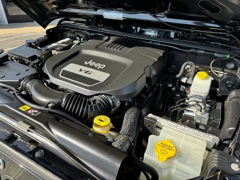 Used 2017 Jeep Wrangler Sport image 70