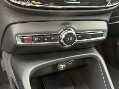 Certified 2023 Volvo C40 P8 Recharge Plus AWD/4WD image 36
