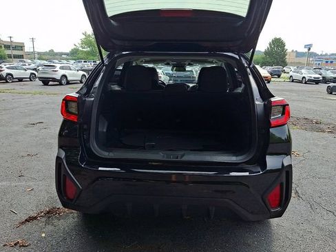 Used 2025 Subaru Crosstrek 2.5i Premium AWD/4WD image 43