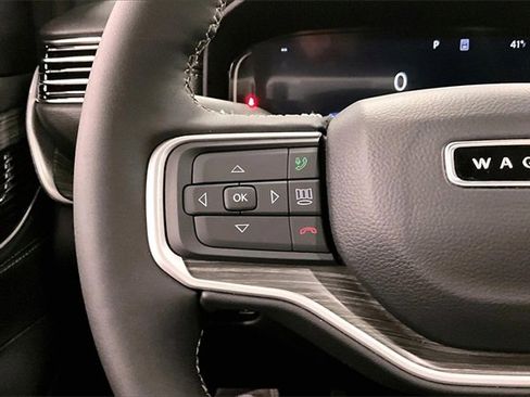 Used 2024 Jeep Wagoneer L Series III w/ Premium Group I image 23