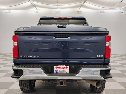 Used 2021 Chevrolet Silverado 2500 LTZ w/ LTZ Premium Package image 11