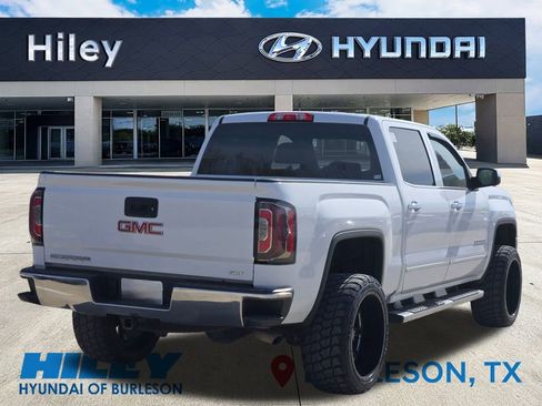 Used 2017 GMC Sierra 1500 SLT w/ SLT Premium Package image 4