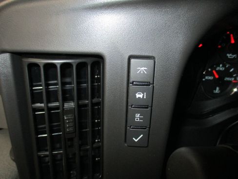 New 2025 GMC Savana 3500 image 21