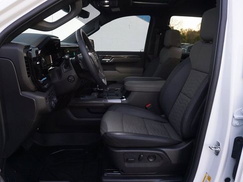 Certified 2025 Chevrolet Silverado 1500 ZR2 w/ Technology Package image 10