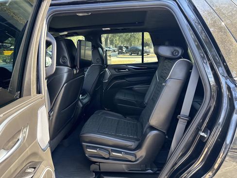 Used 2024 Cadillac Escalade V image 14