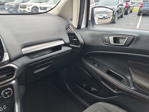 Certified 2021 Ford EcoSport SE image 19