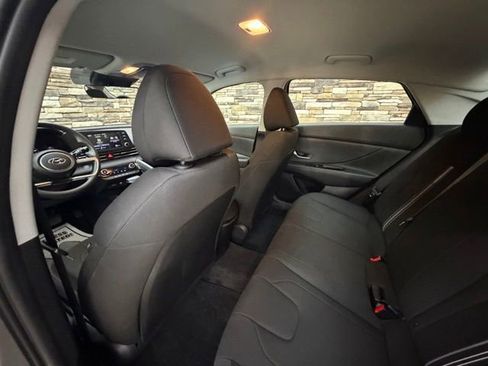 Used 2021 Hyundai Elantra SEL FWD image 28