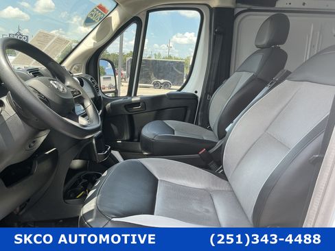 Used 2025 RAM ProMaster 2500 w/ Convenience Group FWD image 27