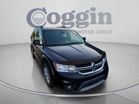 Used 2019 Dodge Journey SE w/ Connectivity Group FWD image 7