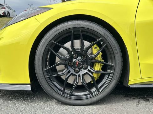 Used 2024 Chevrolet Corvette Z06 RWD image 10