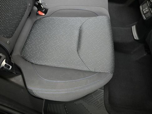 Certified 2025 Subaru Forester Premium AWD/4WD image 16